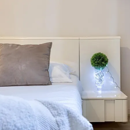 Flaubert Avec Parking Ideal Au Coeur Du Centre-ville *