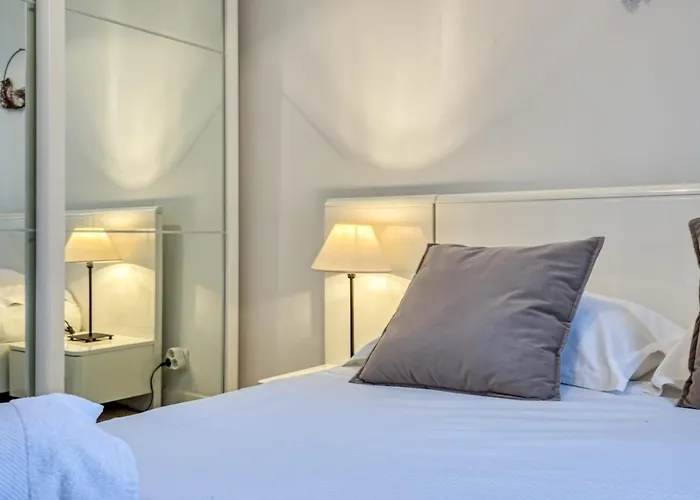 شقة Flaubert Avec Parking Ideal Au Coeur Du Centre-ville